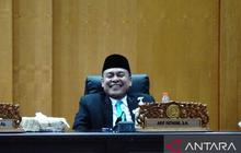 Fakta Unik: Wakil Ketua DPRD Surabaya Sebut Medsos Jembatan Akuntabilitas Politik, Apa Maksudnya?
