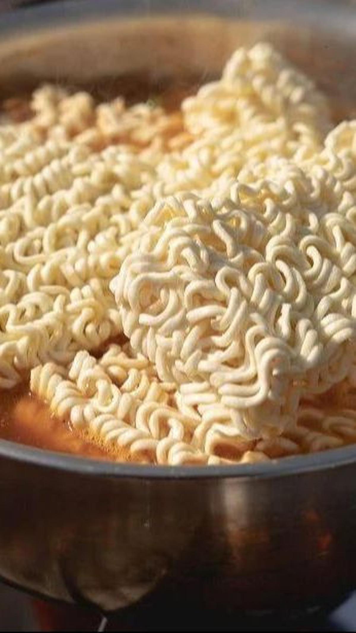Dengan memperhatikan tips di atas, Anda bisa menikmati mie ramen instan Korea yang halal dan lezat tanpa khawatir.&nbsp;