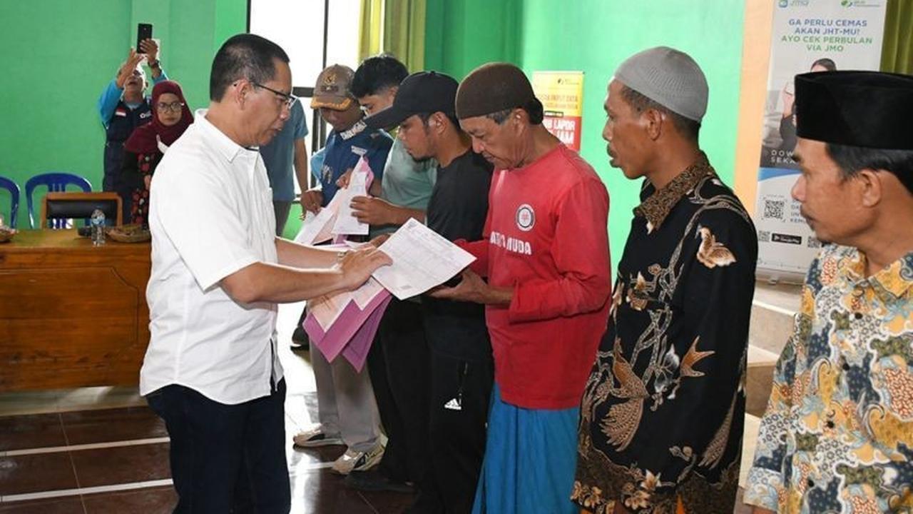 Wabup Ajak Warga Lombok Timur Lengkapi Administrasi Kependudukan Demi Jaminan Sosial