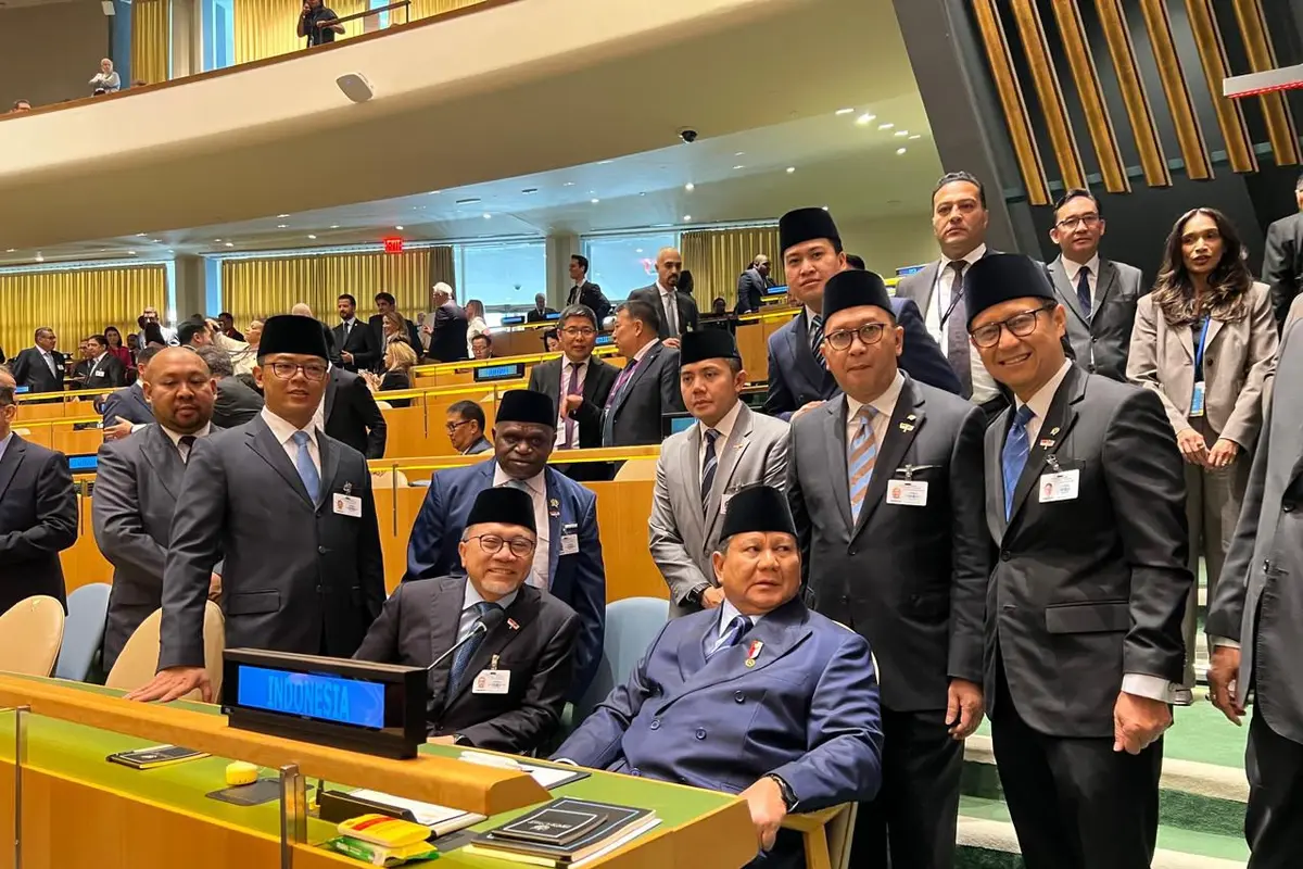 Presiden Prabowo Subianto didampingi Menteri Koordinator Bidang Pangan Zulkifli Hasan, di acara WEF