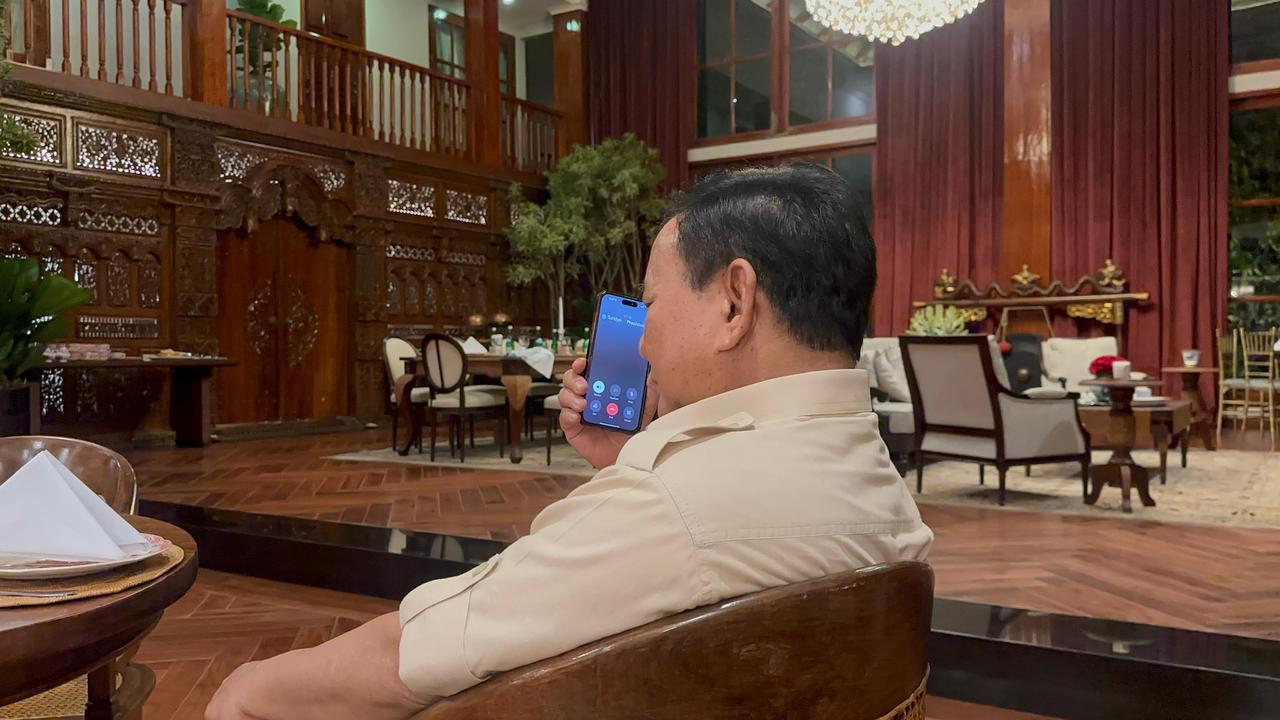 Presiden Prabowo Subianto melakukan sambungan telepon dengan sejumlah pemimpin dan kepala negara sahabat saat menyambut momen Hari Raya Idul Fitri 1446 Hijriah yang jatuh pada Jumat, 4 April 2025.