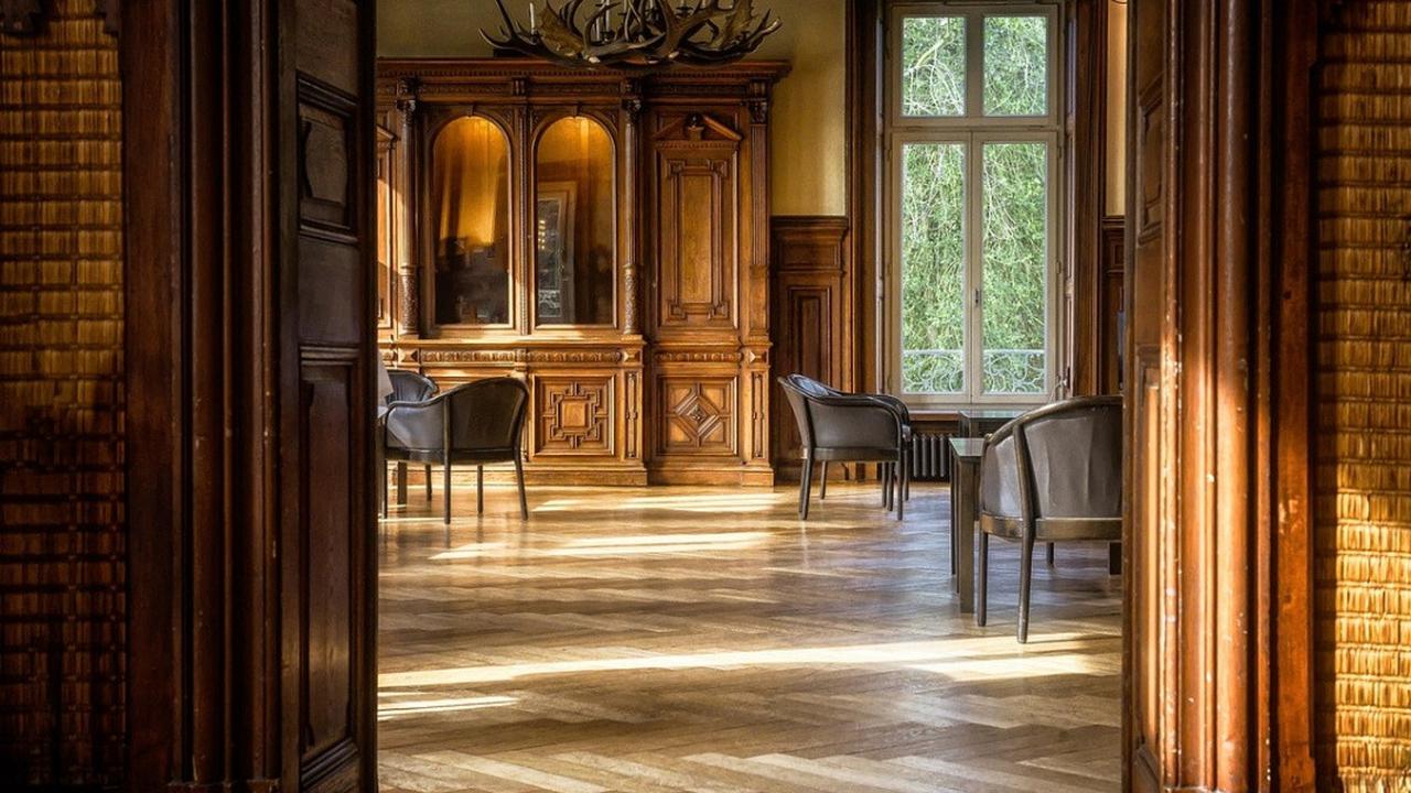 5 Model Kursi Kayu Terbaru yang Bikin Cantik Dekorasi dalam Rumah, Cocok untuk Hunian Modern
