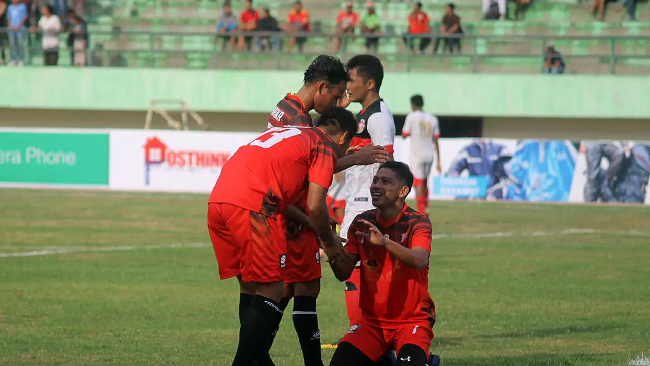 Persis Solo