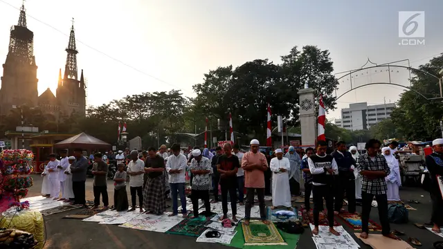 Masjid Penuh, Jamaah Salat Idul Adha di Pelataran Istiqlal
