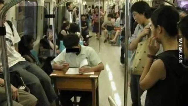 Aksi Pelajar Saat Dikejar Ujian