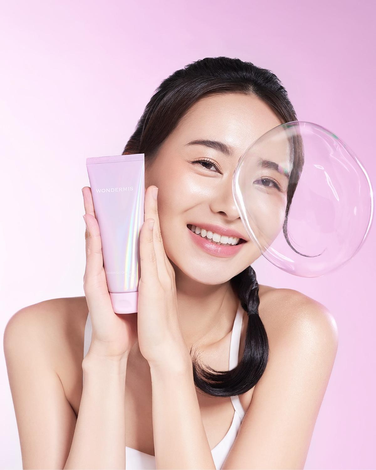 Kulit Kusam Setelah Aktivitas Seharian? Atasi dengan Hidrasi agar Wajah Tetap Glowing