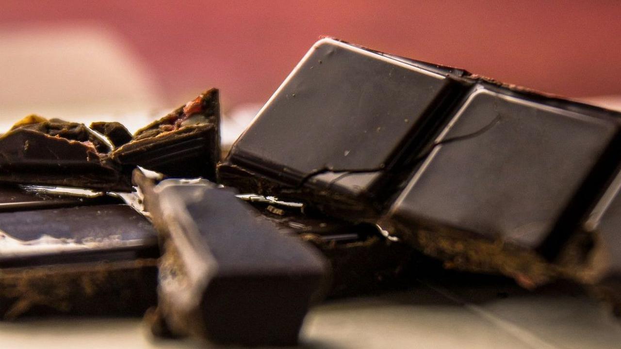1. Cokelat