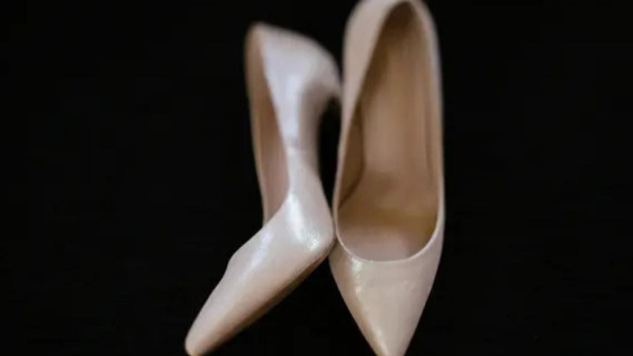 6 Model Sepatu yang Cocok untuk Gamis Wanita, Bikin Tampilan Makin Modis di 2025
