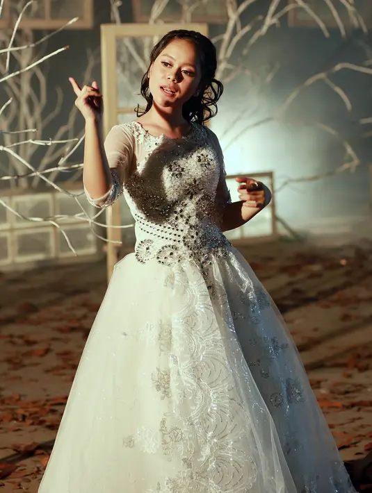 Lesti Andriany sedang menggarap video klip terbarunya dari single yang bertajuk Zapin Melayu. Tentunya Lesti mengusung tema melayu pada video clipnya. (Deki Prayoga/Bintang.com)