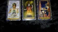 Tarot Menerawang Kahiyang Ayu dan Bobby Nasution