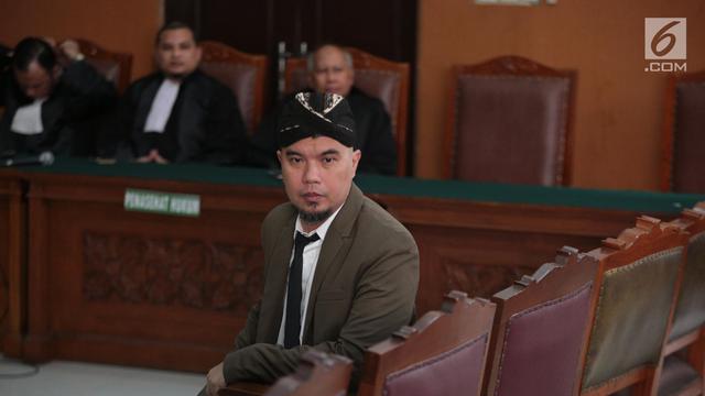 Gaya Ahmad Dhani Saat Sidang Kasus Ujaran Kebencian