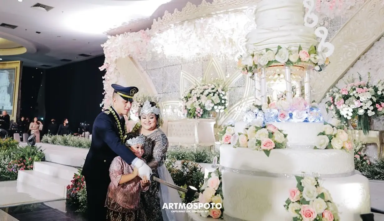 (Instagram/artmospoto)