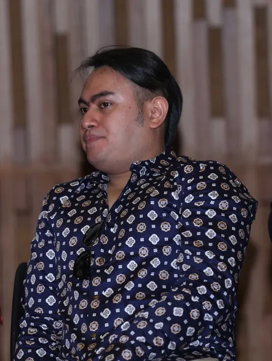 Setiap hari ada saja tampilan yang menyita perhatian, khususnya di bagian rambutnya. Entah dikonde, diberi berbagai aksesoris dan lain sebagainya. (Nurwahyunan/Bintang.com)