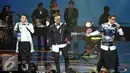 Nada cinta terus dilantunkan di atas panggung HUT 26 SCTV dengan menampilkan kolaborasi Kahitna dan Yovie & Nuno, Jakarta, Selasa (24/8). (Liputan6.com/Johan Tallo)