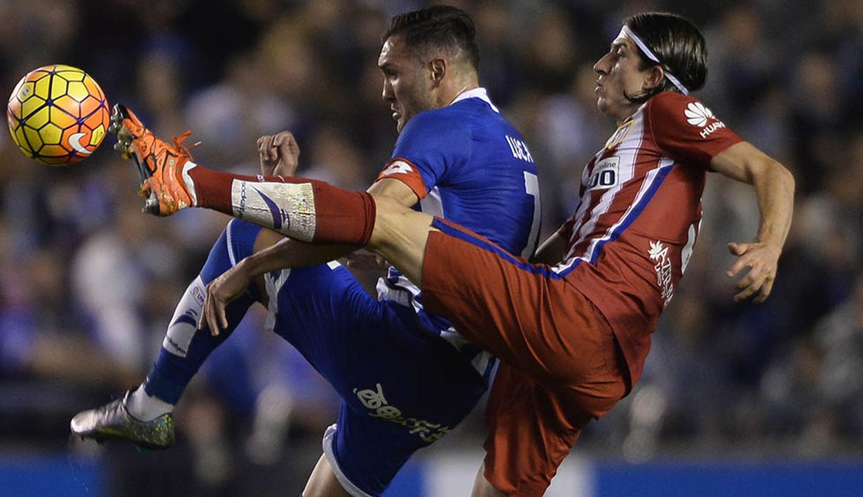 Tak hanya itu, pemain didikan akademi Atletico Madrid ini juga mampu menyamakan rekor legenda Deportivo, Bebeto, dengan mencetak gol dalam tujuh laga berturut-turut. (AFP/Miguel Riopa)