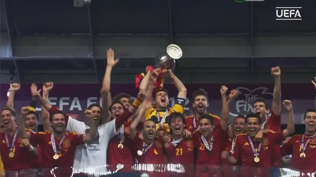 Video highlights final Piala Eropa 2012 antara Spanyol melawan Italia yang berakhir dengan skor 4-0.