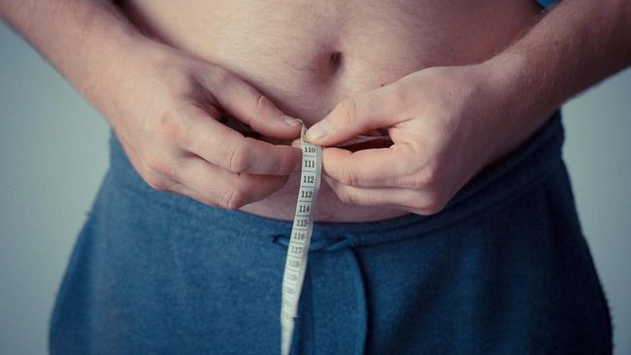 Obesitas atau kegemukan bukan lagi menjadi hal yang aneh di masyarakat kini. Tetapi bukan berarti hal ini bisa dimaklumi atau dibiarkan.