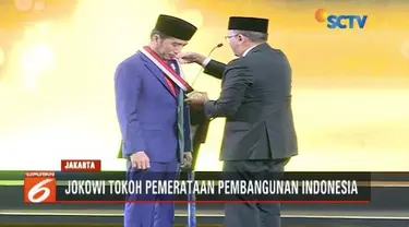 Kadin Indonesia berikan penghargaan tokoh pemerataan pembangunan Indonesia pada Presiden Joko Widodo.