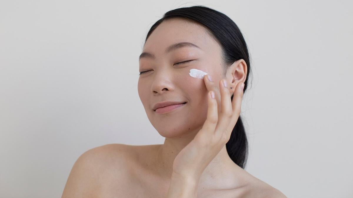 Tips Menggunakan Primer yang Benar agar Makeup Terlihat Flawless