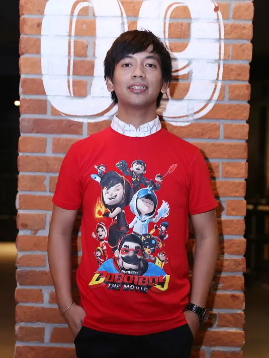 Vokalis D'Masiv itu mengaku telah beberapa kali menontonnya. Tapi ia tidak merasakan bosan. Bahkan menurutnya, ini film berkelas dunia. (Nurwahyunan/Bintang.com)