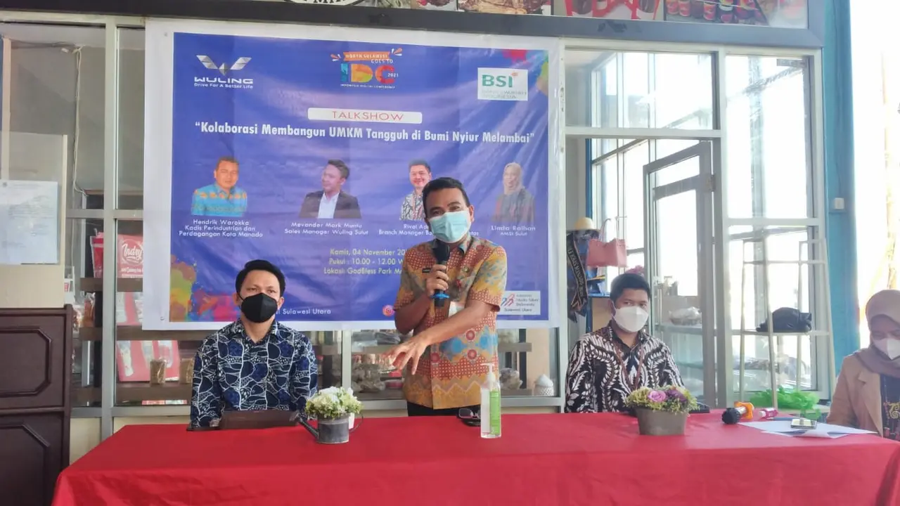 Kegiatan ini digelar oleh AMSI Sulut dengan menghadirkan Sales Manager Wuling Sulut Mevander Mark Muntu, dan Branch Manager BSI Manado Mantos Rivai Adhi sebagai narasumber.