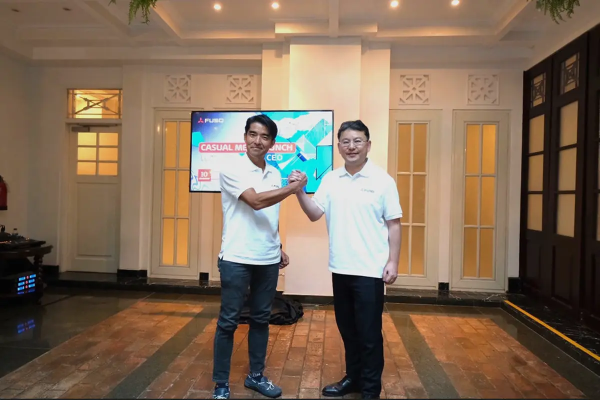 Pergantian Presiden Direktur PT. KTB baru dari Nobukazu Tanaka (kiri) ke Daisuke Okamoto (kanan).