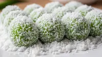Trik Mudah Olah Kelapa Parut untuk Onde-Onde Khas Minang agar Tetap Segar Seharian