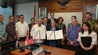Badan Perdagangan dan Pembangunan AS (USTDA) memberikan hibah kepada Otoritas Ibu Kota Nusantara (OIKN) Indonesia untuk mendukung pengembangan pusat komando terpadu untuk pengelolaan infrastruktur smart city di ibu kota baru Indonesia, Nusantara. (Dok. Kedubes AS)