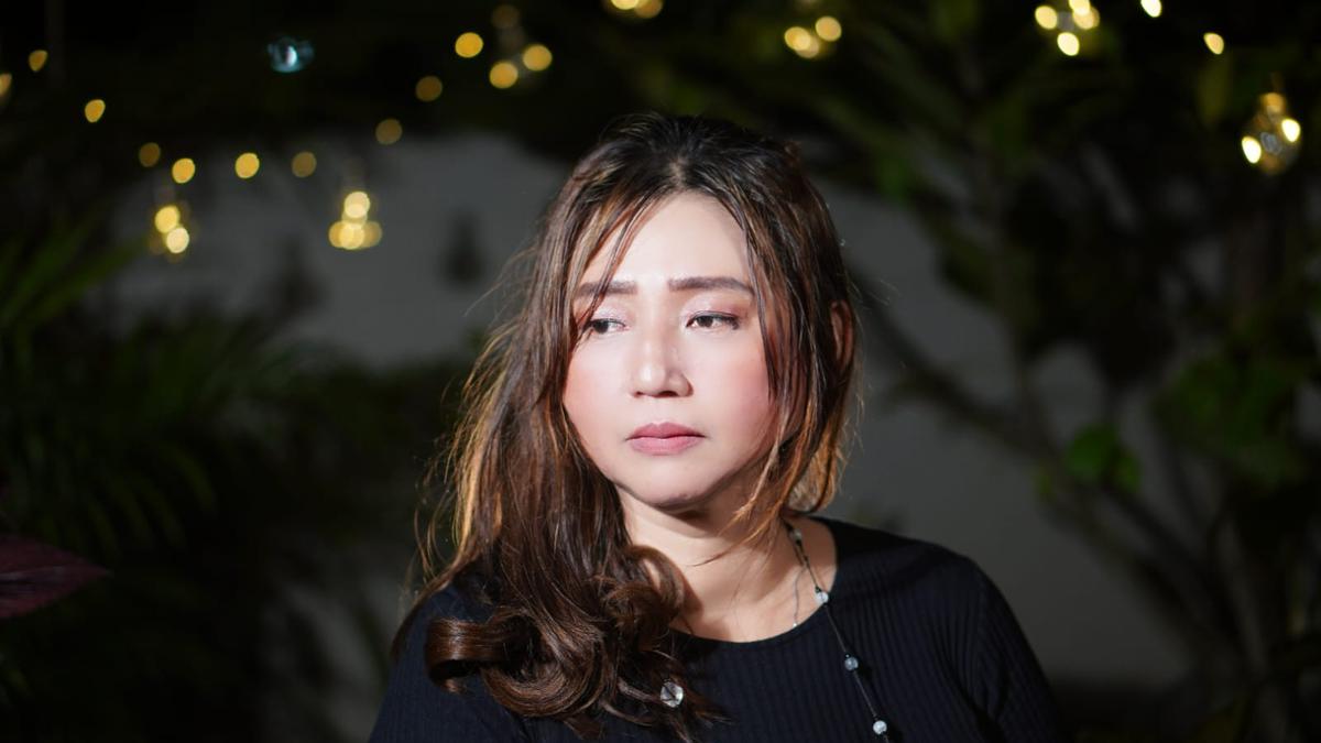 Penyanyi Debby Peony Ulas Fenomena Selingkuh di Lagu Kecewa, Sorot Komitmen dan Ketulusan Hati