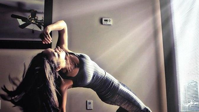 Gerakan Yoga (Sumber: Herbeauty.co)