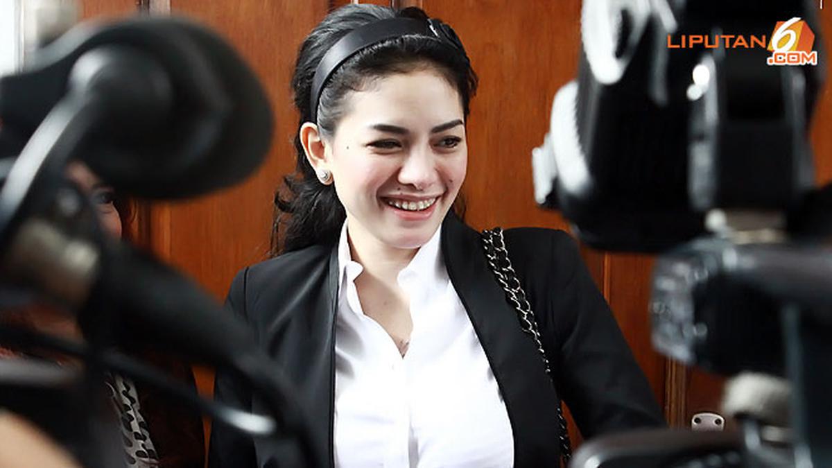 Jadi Model Majalah Playboy, Nikita Mirzani Tidak Takut FPI - ShowBiz