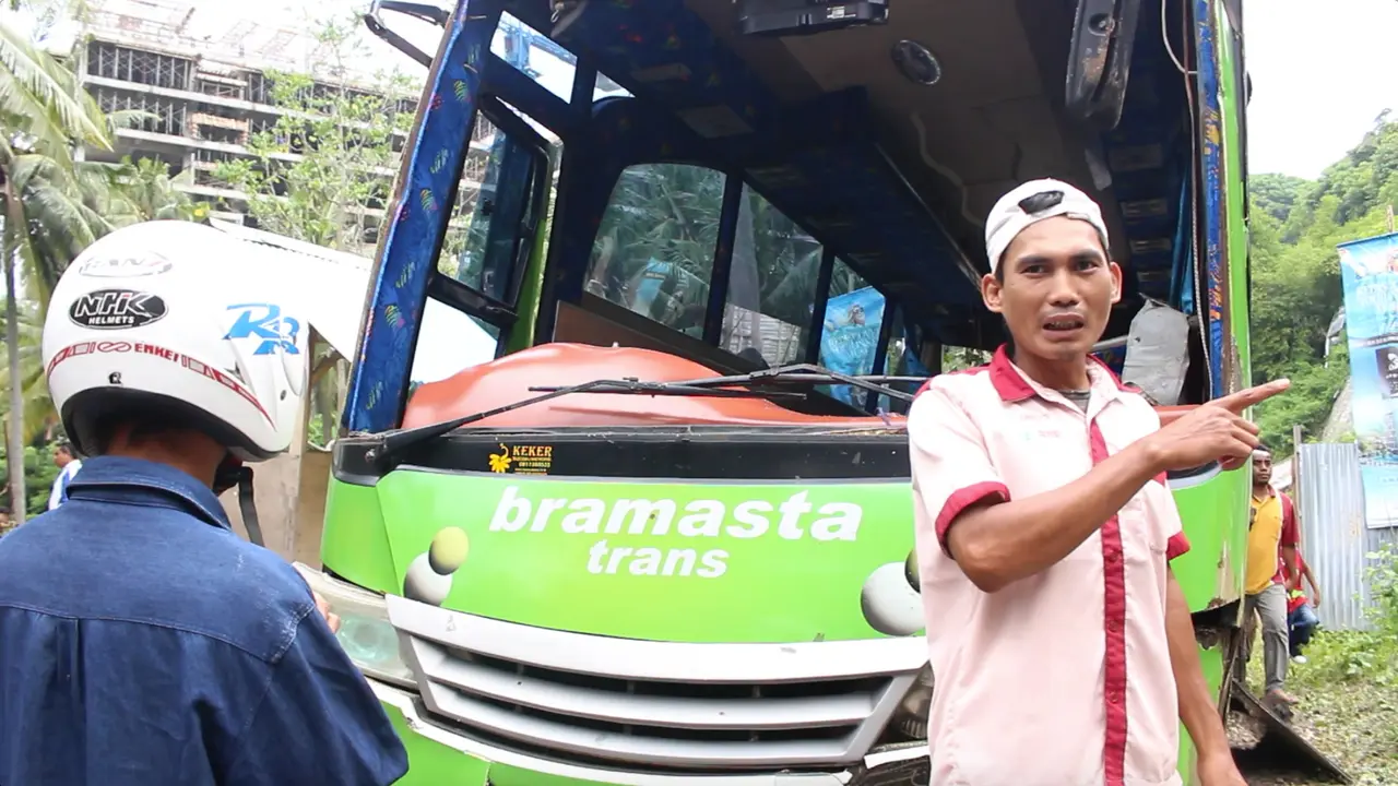 Bus Pariwisata Terjun Bebas ke Jurang, 2 Warga Cirebon Meninggal