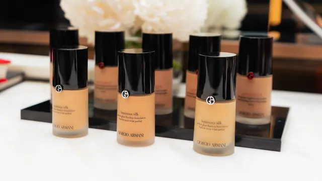 Armani Beauty Hadir di Indonesia dengan Foundation hingga Lipstik Andalan Sabrina Carpenter