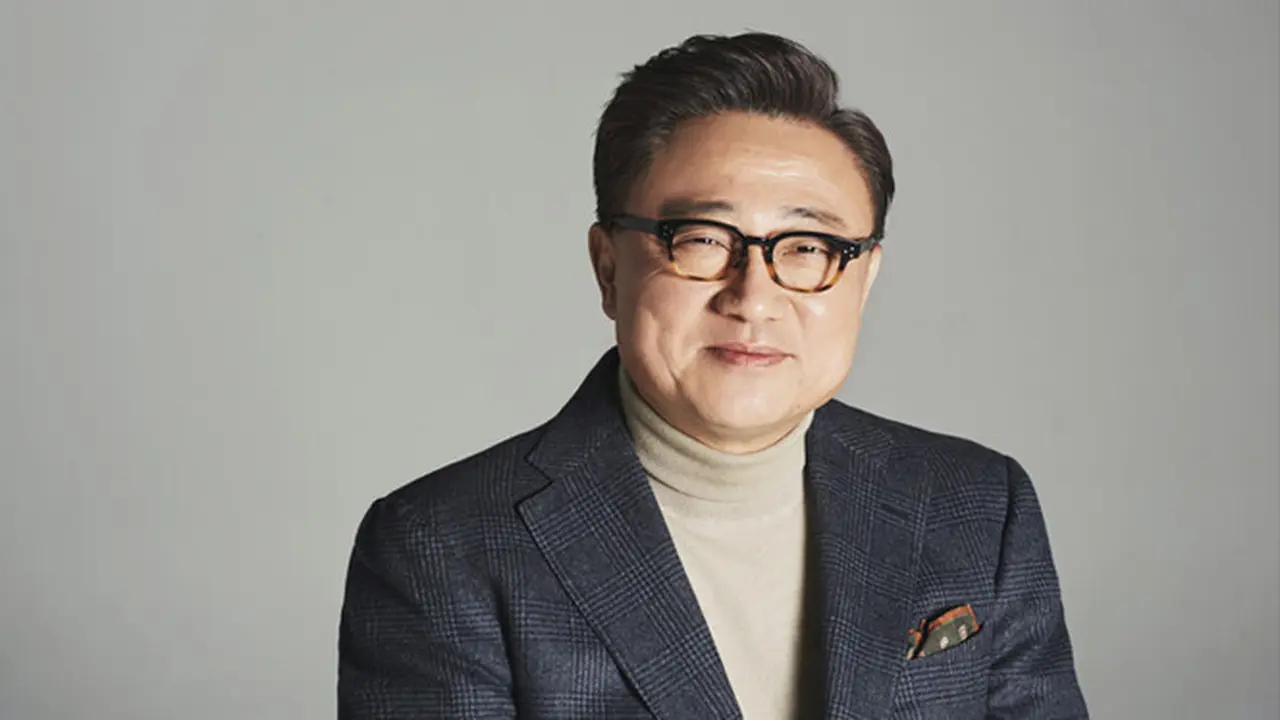 Head of IT & Mobile Communications (IM) Division Samsung DJ Koh