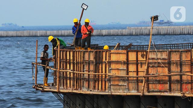 Tanggul di Kampung Nelayan Cilincing
