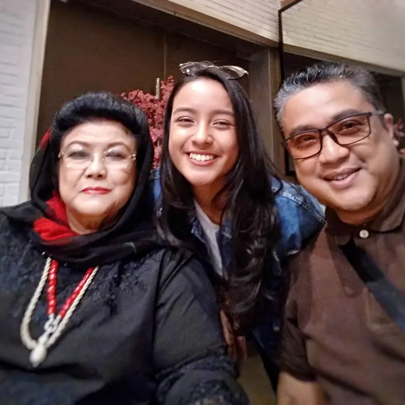 Rahayu Effendy ultah ke-80, ibunda Dede Yusuf dan nenek Kaneishia Yusuf (Foto: Instagram ddyusuf66)