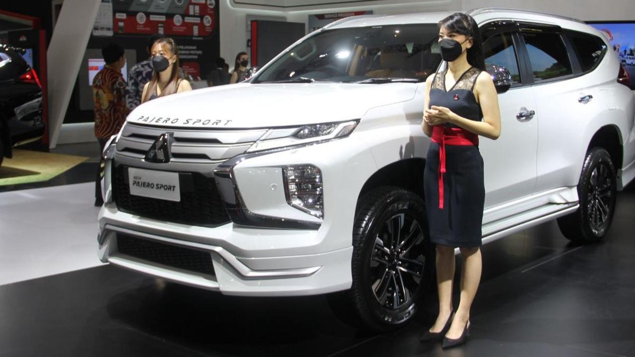 2. Knalpot mengeluarkan asap berwarna hitam