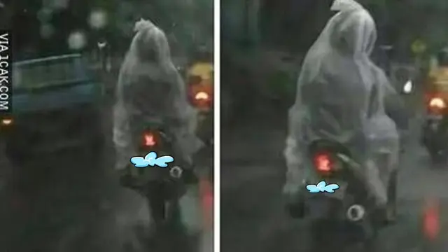 10 Momen Pengendara Pakai Jas Hujan Plastik saat Hujan Ini Kocak