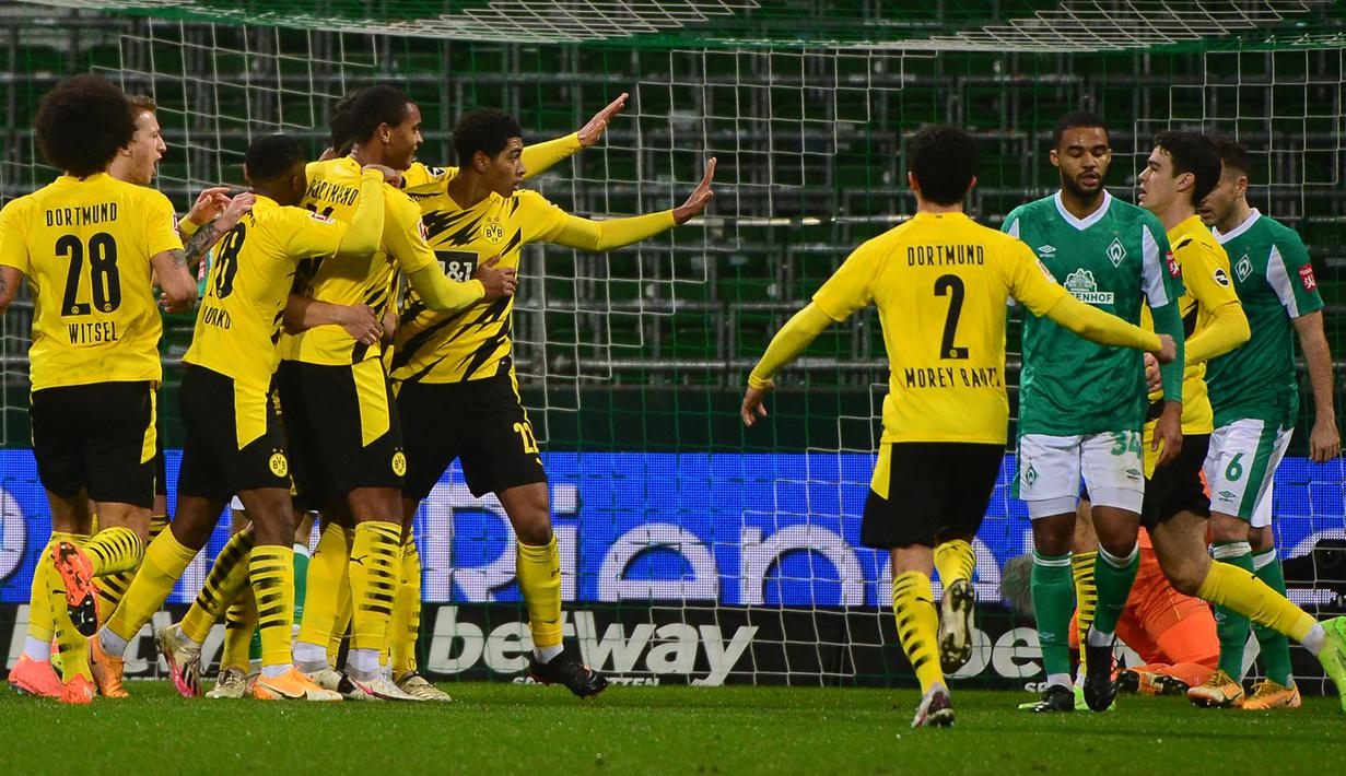 Foto Liga Jerman: Tundukkan Bremen 2-1, Dortmund Naik ke ...
