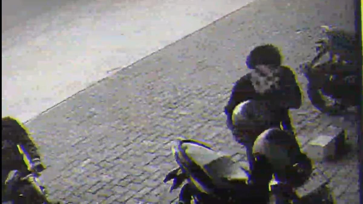 Lihainya Pelajar SMP Gondol Motor Usai Pemilik Lupa Cabut Kunci, Aksinya Terekam CCTV  #News