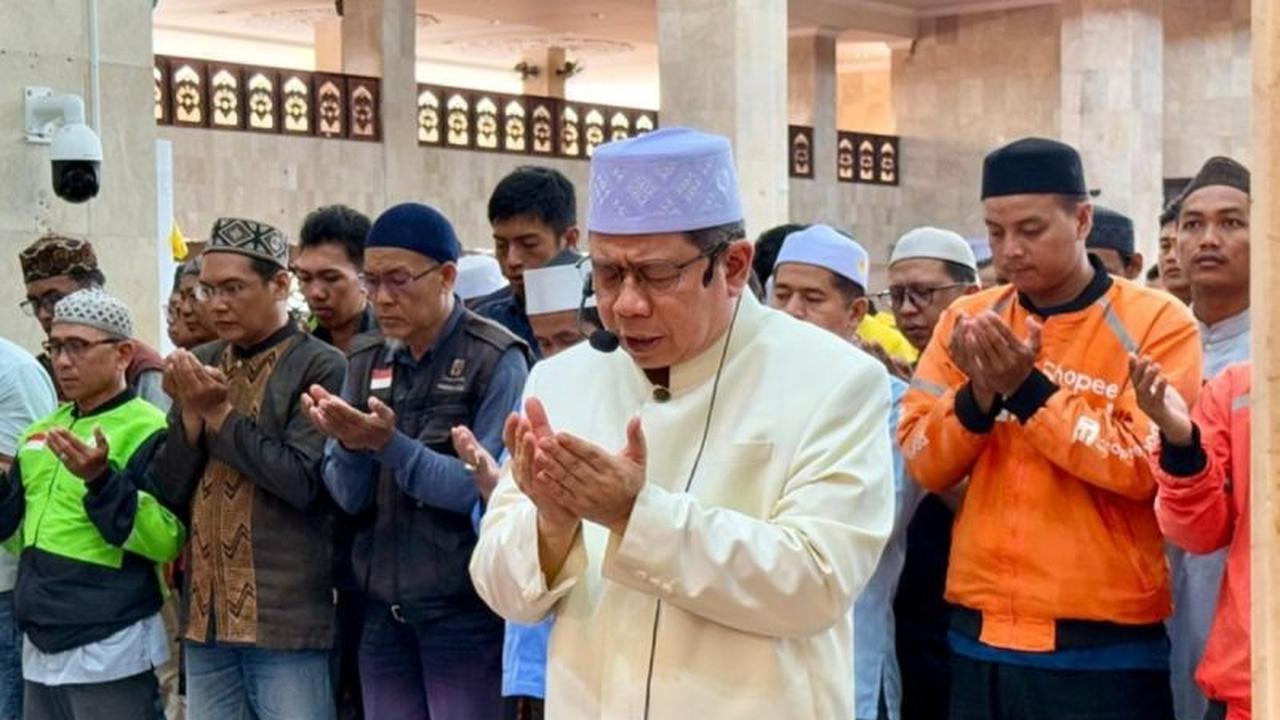 Kisah Empati: Kemenag Kalsel dan Ojol Gelar Shalat Gaib untuk Affan Kurniawan, Korban Aksi Jakarta