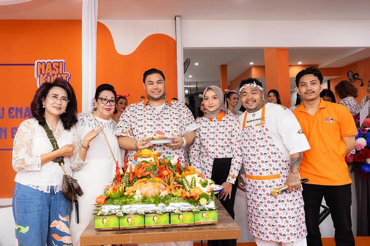 Ivan Gunawan Buka Bisnis Kuliner Baru, Harganya Mulai 15 Ribu sudah Bikin Perut Kenyang