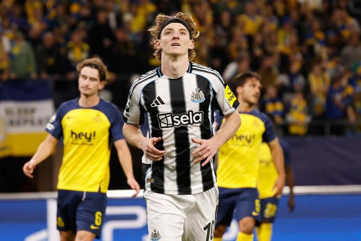 Anthony Gordon Ungkap Alasan Fasih Berbahasa Spanyol: Yakin Akan Bermain untuk Barcelona!