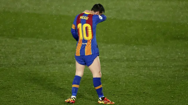 FOTO: Wajah Lesu Lionel Messi CS Usai Barcelona Dihajar Real Madrid