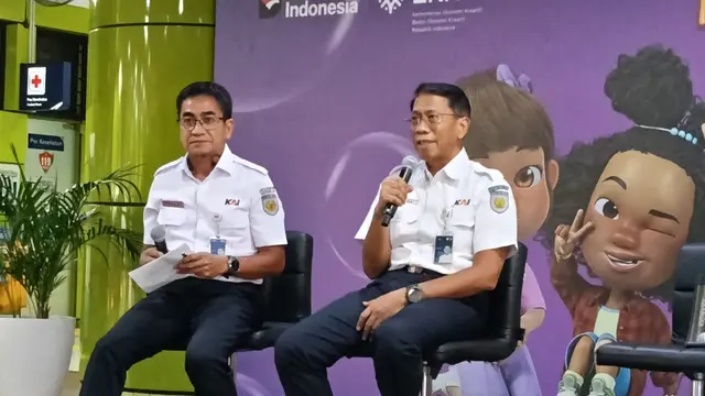 Antrean Penumpang yang Hendak Refund Menumpuk di Stasiun Gambir, KAI Perpanjang Masa Pengembalian Dana hingga 7x24 Jam