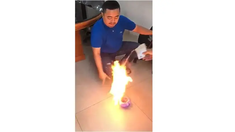 Kopi luwak terbakar (Screenshot Youtube Suara Kebenaran)