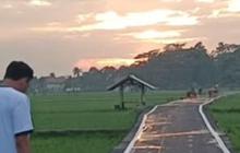 Jalan di Kampung Ini Bersih dan Mulus Banget Karena Sering Dipel, Viewnya Menakjubkan Bikin Melongo