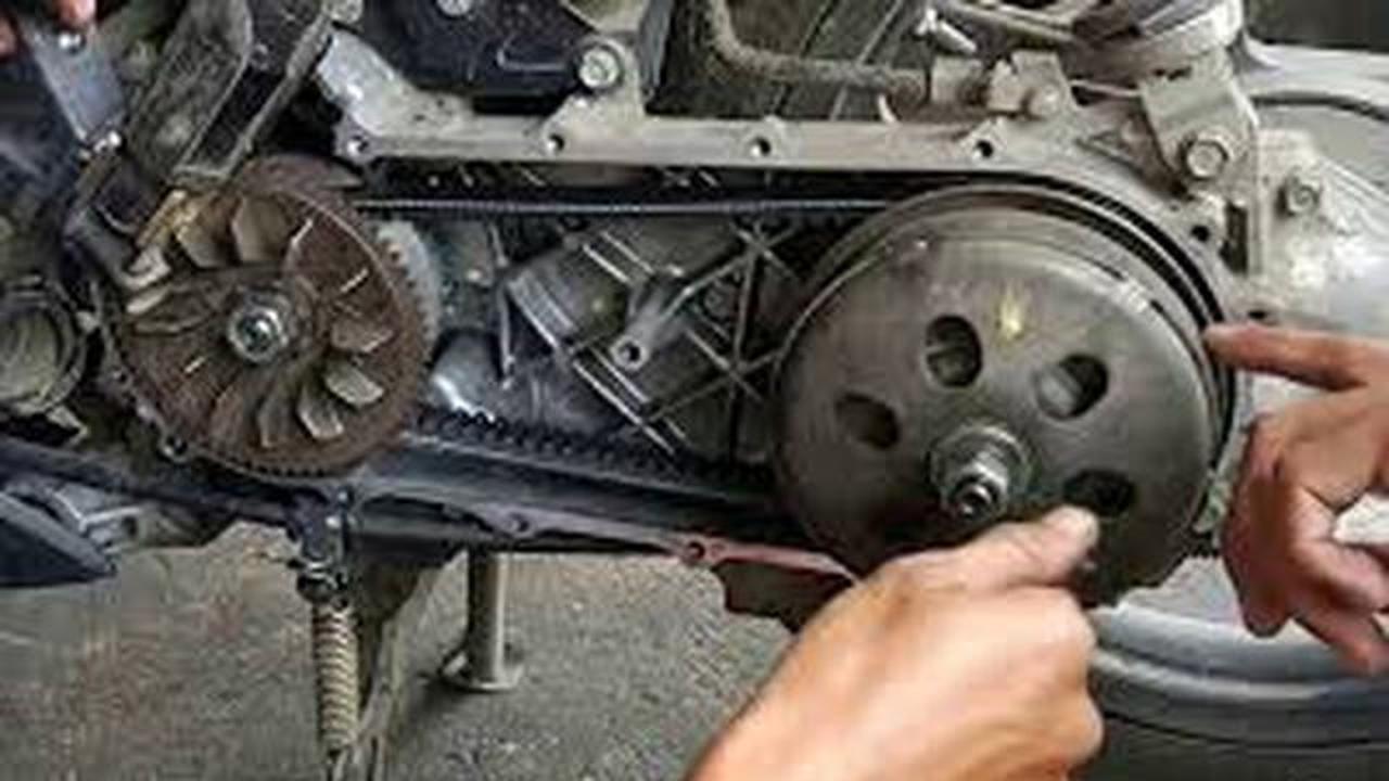 Sering Tahan Gas Sambil Ngerem di Tanjakan? Hati-Hati CVT Motor Matic Cepat Jebol