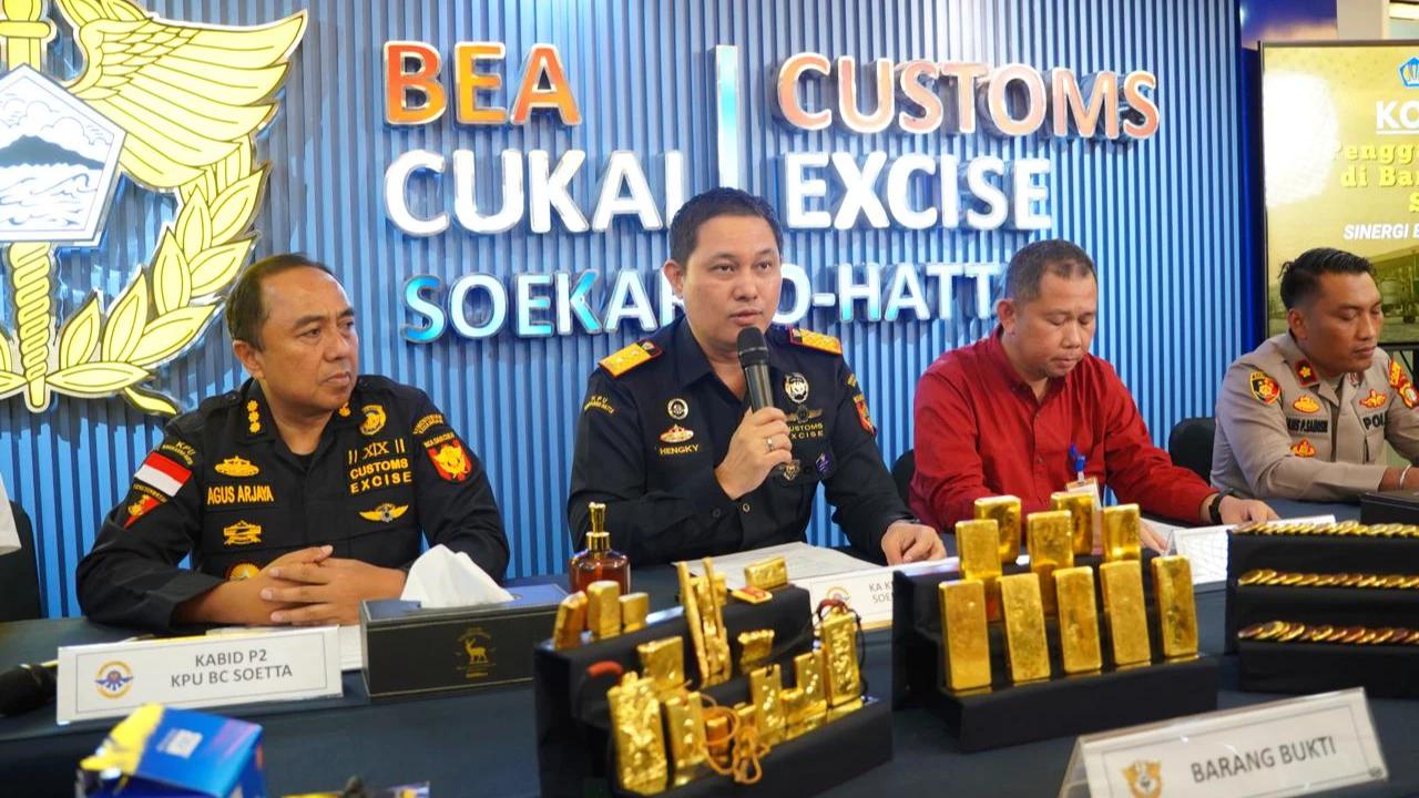 Bea Cukai Amankan Puluhan Kilogram Emas yang Hendak Diselundupkan