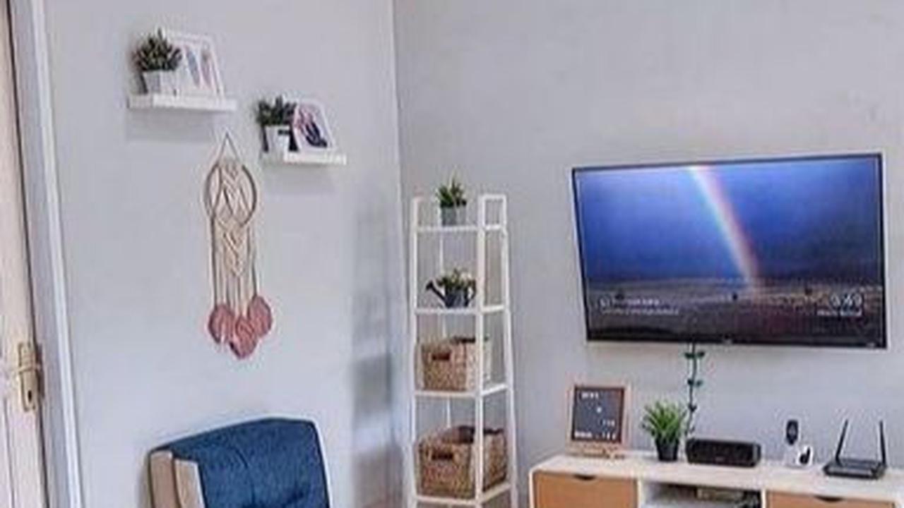Ruang Keluarga Nyaman Lesehan Tapi Modern